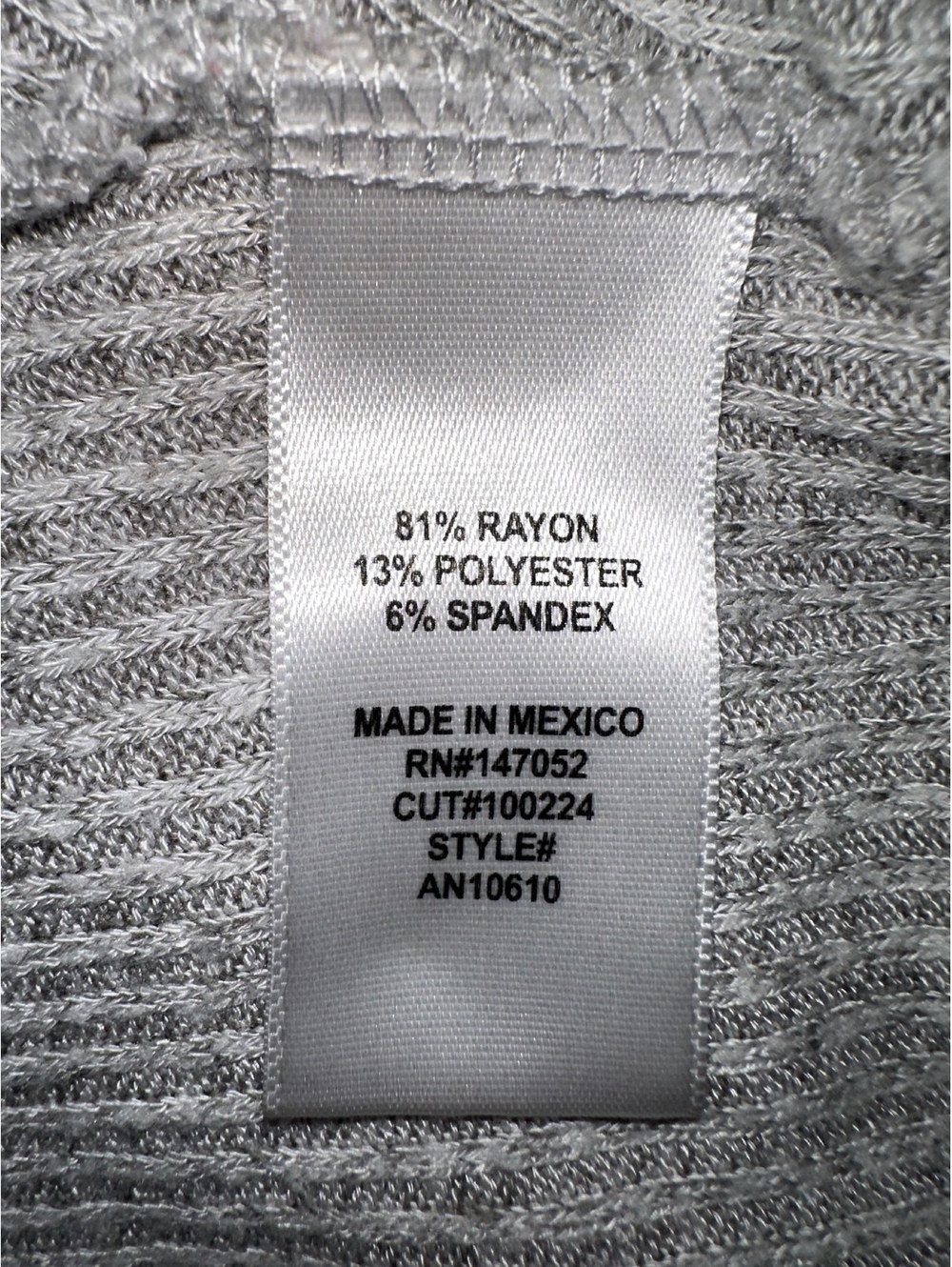 Altar’d State Gray Ribbed Cropped Sweater Size M - Picture 4 of 7